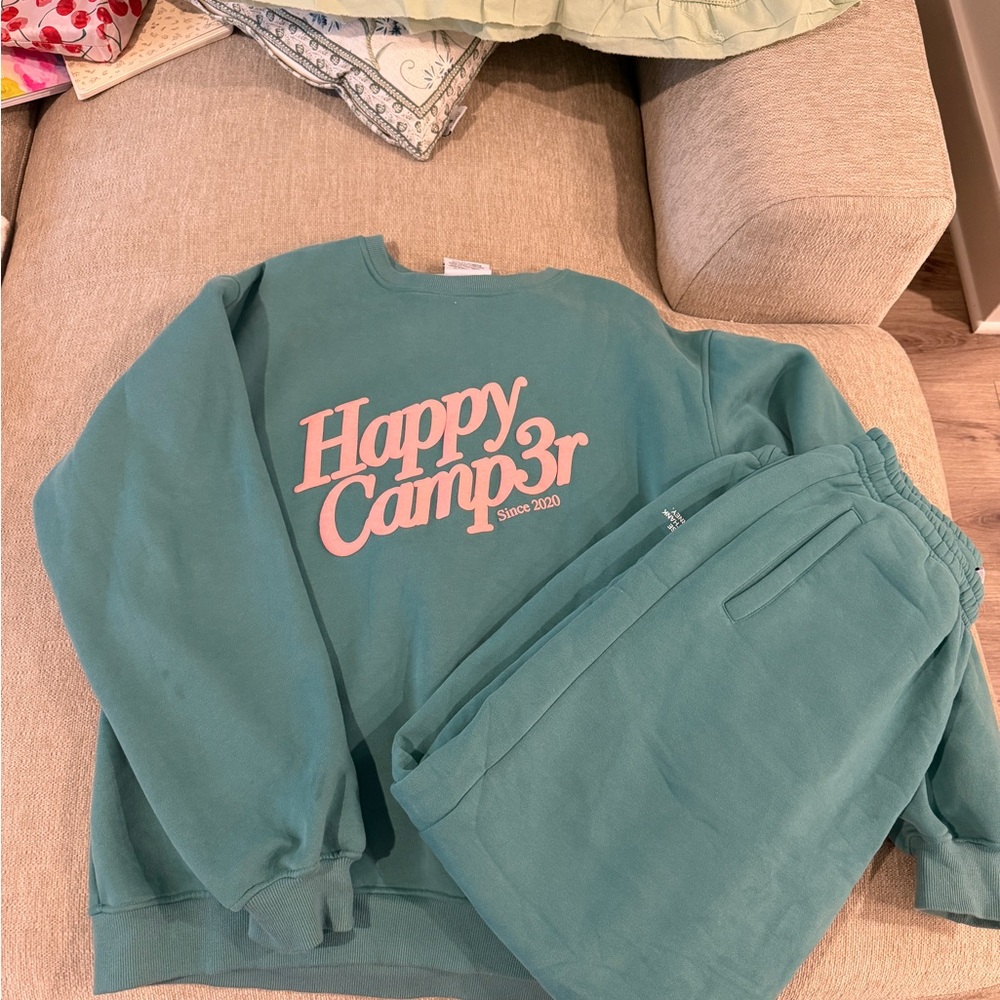 Happy Camp3r sweat set